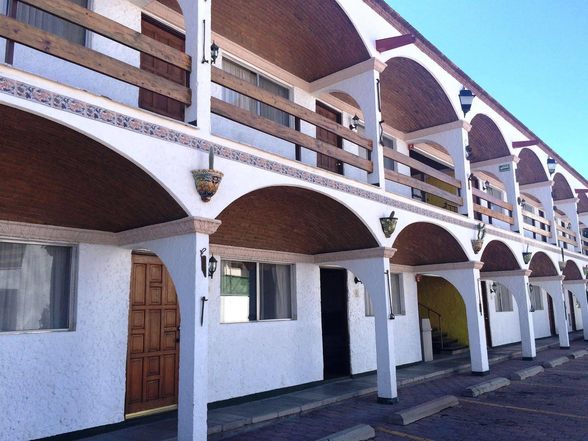 State Inn Чиуауа Экстерьер фото