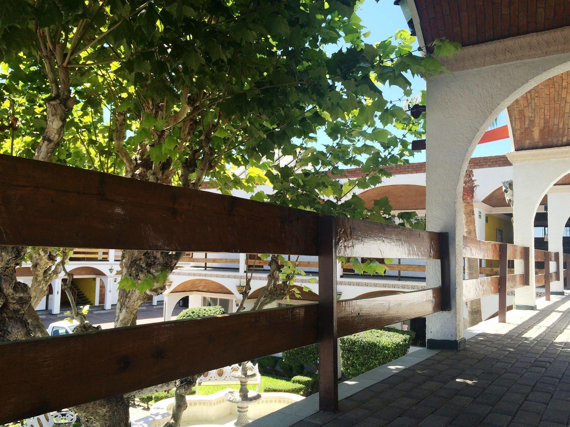 State Inn Чиуауа Экстерьер фото